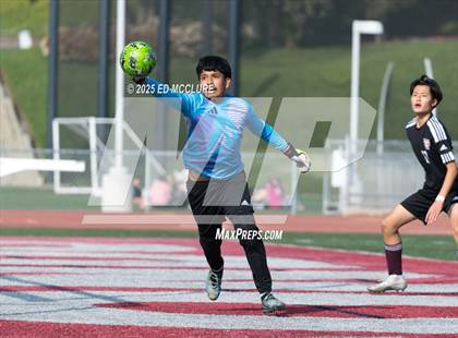 Thumbnail 2 in Paramount vs Torrance (South JV Holiday Tournament) photogallery.
