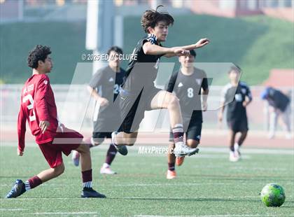 Thumbnail 3 in Paramount vs Torrance (South JV Holiday Tournament) photogallery.