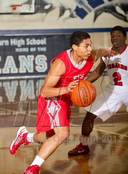 Thumbnail 3 in South Houston vs Sharyland (McDonald's Texas Invitational) photogallery.