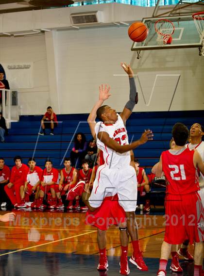 Thumbnail 3 in South Houston vs Sharyland (McDonald's Texas Invitational) photogallery.