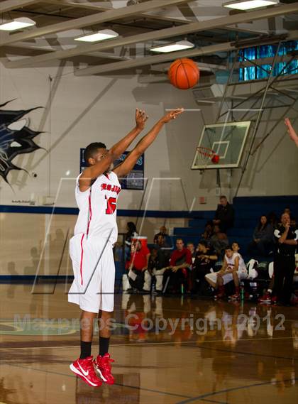 Thumbnail 3 in South Houston vs Sharyland (McDonald's Texas Invitational) photogallery.