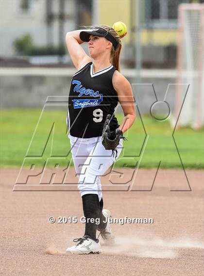 Thumbnail 2 in Analy vs. Sonoma Valley (SCL Semi Finals) photogallery.