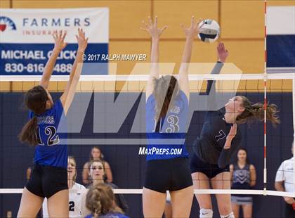 Thumbnail 1 in New Braunfels @ Boerne-Champion photogallery.