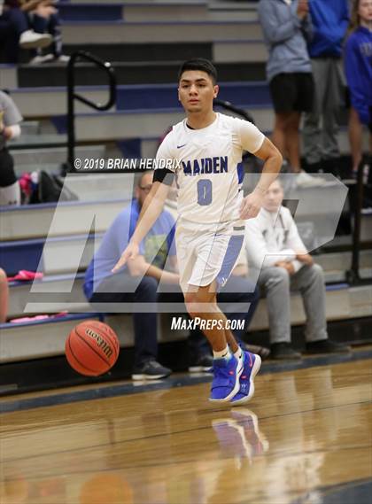Thumbnail 2 in Newton-Conover @ Maiden (NCHSAA 2A 1st Round) photogallery.