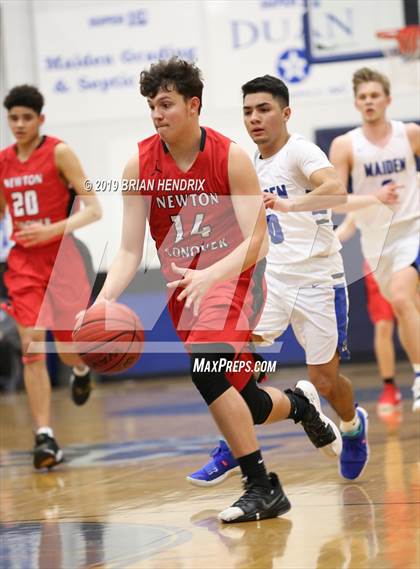 Thumbnail 3 in Newton-Conover @ Maiden (NCHSAA 2A 1st Round) photogallery.
