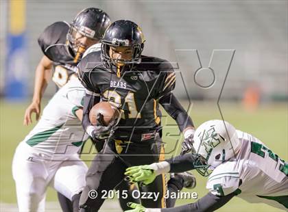 Thumbnail 2 in King vs. Brennan (UIL 6A Bi-District Playoff) photogallery.