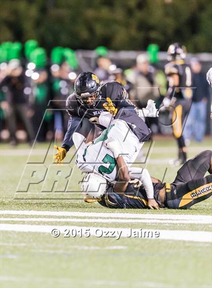 Thumbnail 1 in King vs. Brennan (UIL 6A Bi-District Playoff) photogallery.