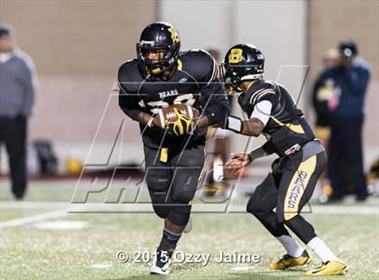 Thumbnail 3 in King vs. Brennan (UIL 6A Bi-District Playoff) photogallery.