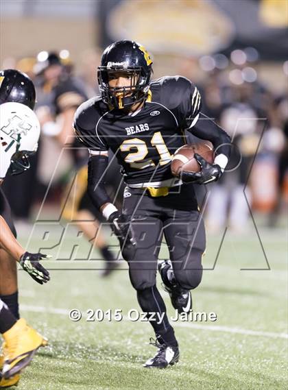 Thumbnail 1 in King vs. Brennan (UIL 6A Bi-District Playoff) photogallery.