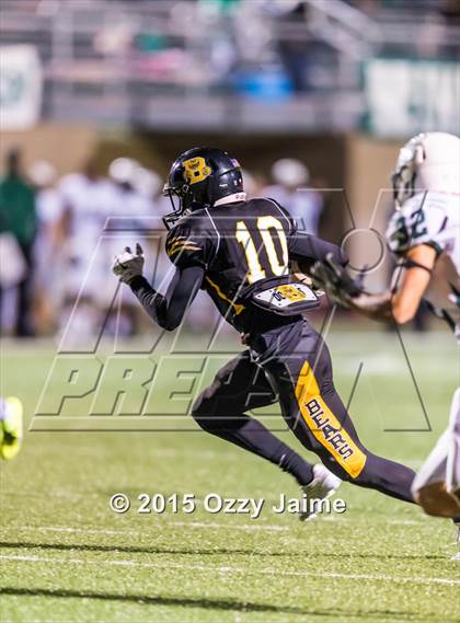 Thumbnail 3 in King vs. Brennan (UIL 6A Bi-District Playoff) photogallery.