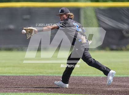 Thumbnail 1 in Valley vs. Alameda (CHSAA 3A Region 2) photogallery.