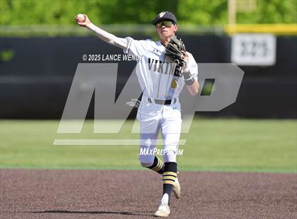 Thumbnail 2 in Valley vs. Alameda (CHSAA 3A Region 2) photogallery.