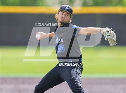 Thumbnail 3 in Valley vs. Alameda (CHSAA 3A Region 2) photogallery.