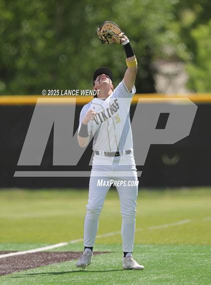 Thumbnail 1 in Valley vs. Alameda (CHSAA 3A Region 2) photogallery.