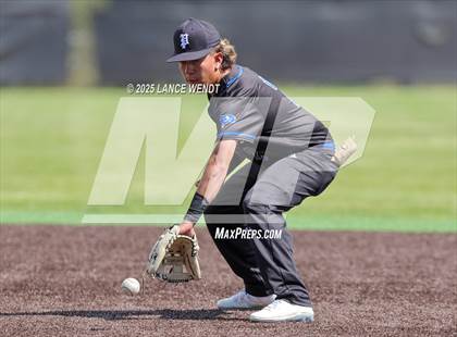 Thumbnail 2 in Valley vs. Alameda (CHSAA 3A Region 2) photogallery.