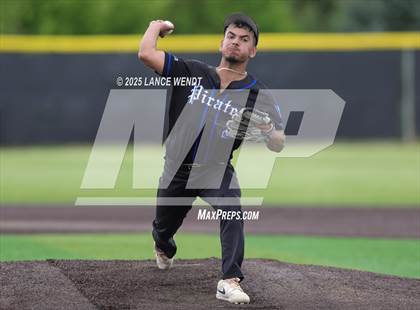 Thumbnail 3 in Valley vs. Alameda (CHSAA 3A Region 2) photogallery.