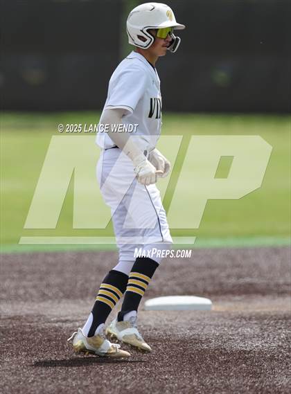 Thumbnail 1 in Valley vs. Alameda (CHSAA 3A Region 2) photogallery.