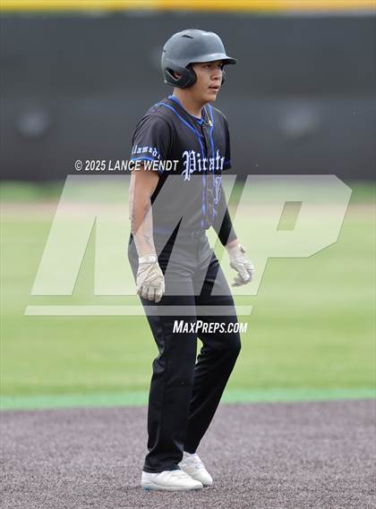 Thumbnail 3 in Valley vs. Alameda (CHSAA 3A Region 2) photogallery.
