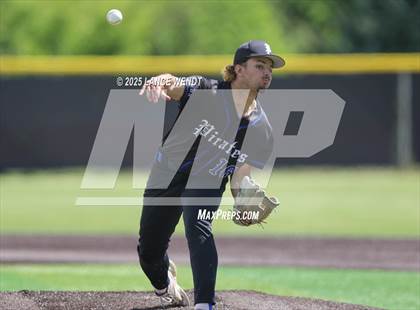 Thumbnail 1 in Valley vs. Alameda (CHSAA 3A Region 2) photogallery.