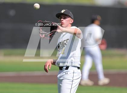Thumbnail 1 in Valley vs. Alameda (CHSAA 3A Region 2) photogallery.