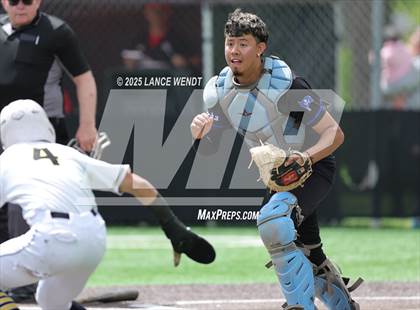 Thumbnail 1 in Valley vs. Alameda (CHSAA 3A Region 2) photogallery.