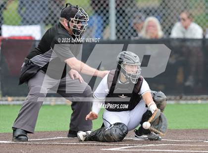 Thumbnail 2 in Valley vs. Alameda (CHSAA 3A Region 2) photogallery.
