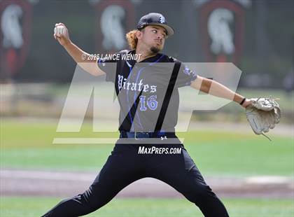 Thumbnail 1 in Valley vs. Alameda (CHSAA 3A Region 2) photogallery.