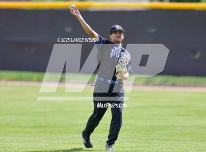 Thumbnail 3 in Valley vs. Alameda (CHSAA 3A Region 2) photogallery.