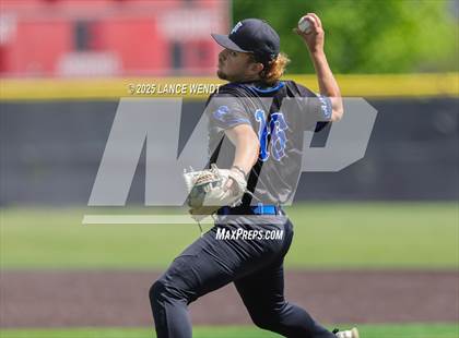 Thumbnail 3 in Valley vs. Alameda (CHSAA 3A Region 2) photogallery.