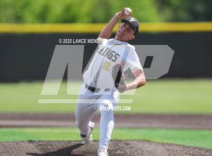 Thumbnail 3 in Valley vs. Alameda (CHSAA 3A Region 2) photogallery.