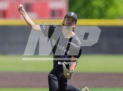 Thumbnail 1 in Valley vs. Alameda (CHSAA 3A Region 2) photogallery.