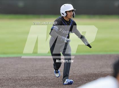 Thumbnail 1 in Valley vs. Alameda (CHSAA 3A Region 2) photogallery.