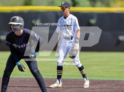 Thumbnail 1 in Valley vs. Alameda (CHSAA 3A Region 2) photogallery.
