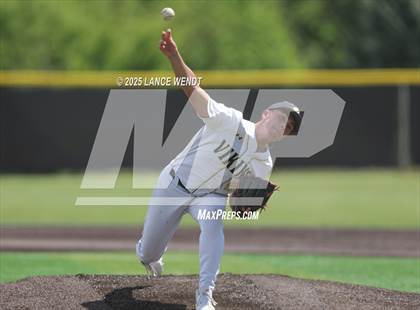 Thumbnail 2 in Valley vs. Alameda (CHSAA 3A Region 2) photogallery.