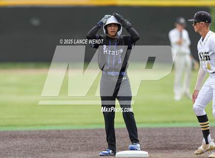 Thumbnail 2 in Valley vs. Alameda (CHSAA 3A Region 2) photogallery.