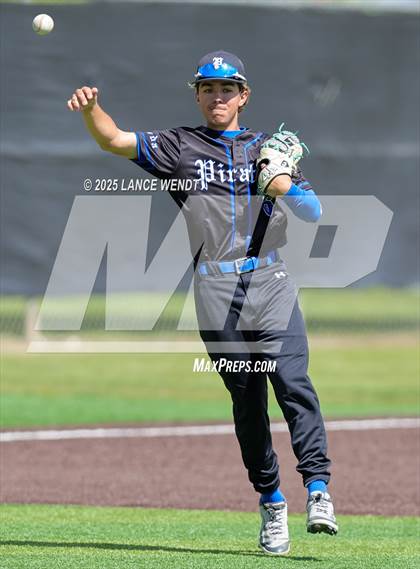 Thumbnail 1 in Valley vs. Alameda (CHSAA 3A Region 2) photogallery.