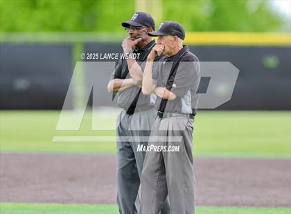 Thumbnail 3 in Valley vs. Alameda (CHSAA 3A Region 2) photogallery.