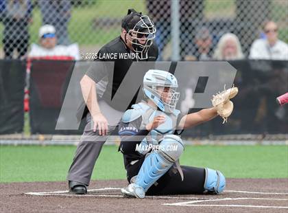 Thumbnail 1 in Valley vs. Alameda (CHSAA 3A Region 2) photogallery.