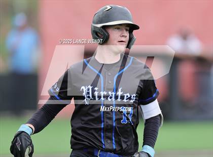 Thumbnail 1 in Valley vs. Alameda (CHSAA 3A Region 2) photogallery.