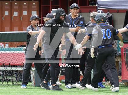 Thumbnail 2 in Valley vs. Alameda (CHSAA 3A Region 2) photogallery.