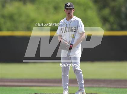 Thumbnail 2 in Valley vs. Alameda (CHSAA 3A Region 2) photogallery.