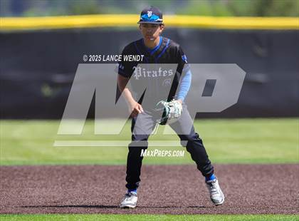 Thumbnail 3 in Valley vs. Alameda (CHSAA 3A Region 2) photogallery.