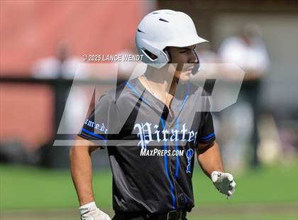 Thumbnail 1 in Valley vs. Alameda (CHSAA 3A Region 2) photogallery.