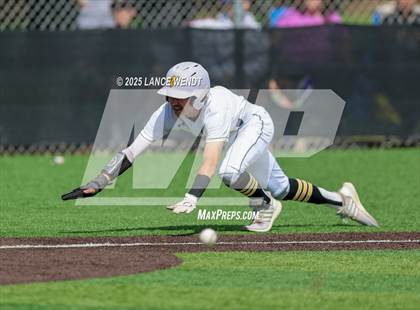 Thumbnail 1 in Valley vs. Alameda (CHSAA 3A Region 2) photogallery.