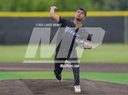 Thumbnail 1 in Valley vs. Alameda (CHSAA 3A Region 2) photogallery.