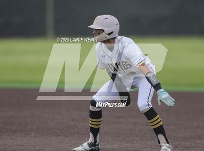 Thumbnail 1 in Valley vs. Alameda (CHSAA 3A Region 2) photogallery.