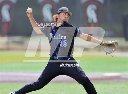 Thumbnail 3 in Valley vs. Alameda (CHSAA 3A Region 2) photogallery.