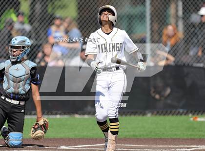 Thumbnail 2 in Valley vs. Alameda (CHSAA 3A Region 2) photogallery.