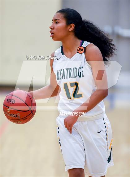 Thumbnail 3 in Bellarmine Prep vs. Kentridge (WIAA 4A Regional Playoff) photogallery.