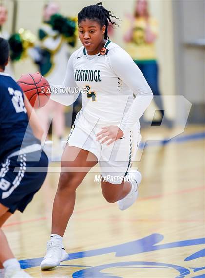 Thumbnail 2 in Bellarmine Prep vs. Kentridge (WIAA 4A Regional Playoff) photogallery.